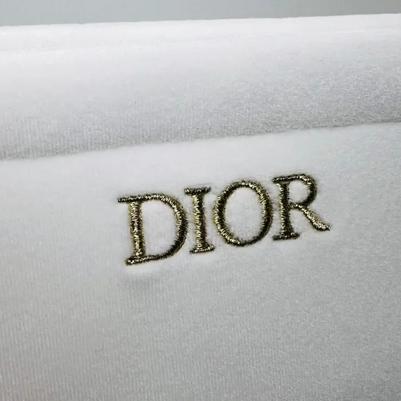 Dior Velvet White Makeup Trousse Cosmetic Case Pouch New In Box - Picture 3 of 8